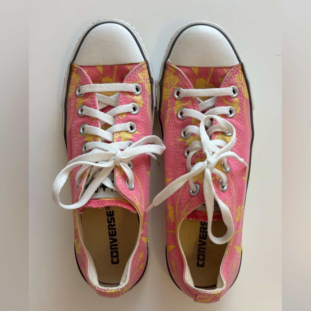 Pink & Yellow Floral All Star Chuck Converse Sneakers | women’s size 9